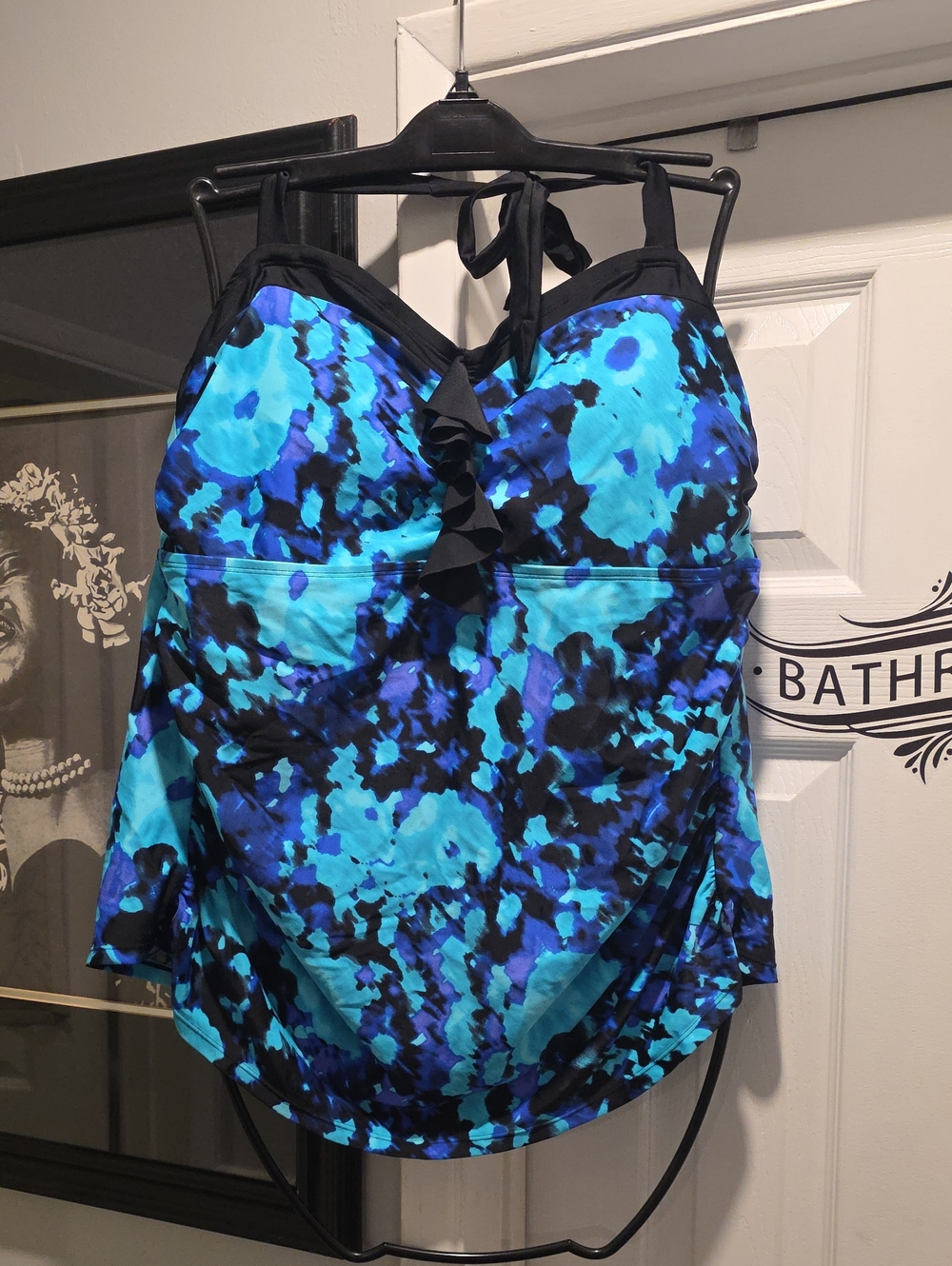 Pure Energy Black Swimwear Top with Teal Accent